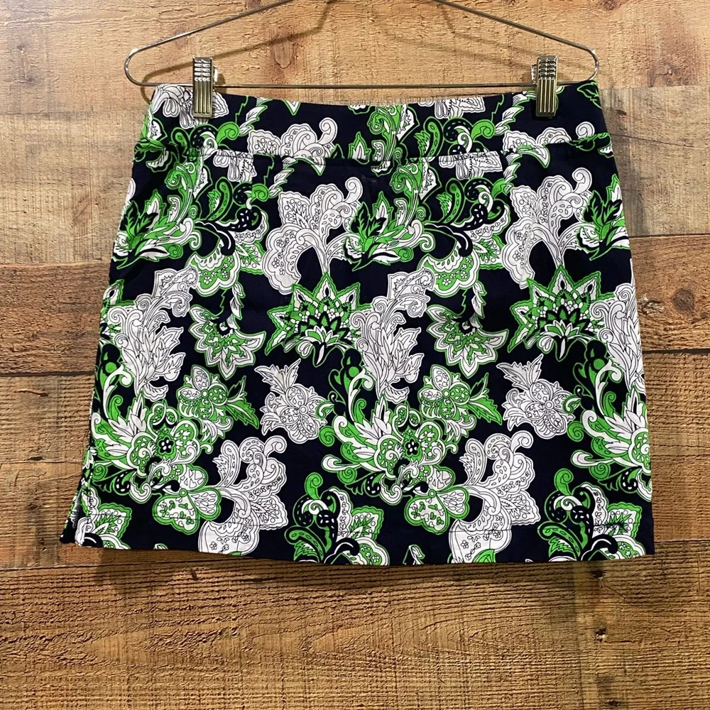 Crown & Ivy Navy & Green Printed Skort Size 8